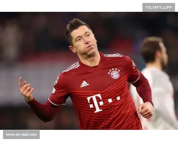 莱万强势回应年龄质疑直言还能在球场制造威胁继续为球队贡献